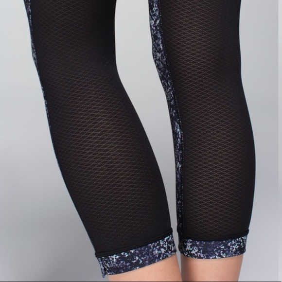 Lululemon Journey Crop Leggings - Picture 9 of 13